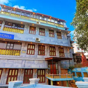 Fabhotel East View Hotel Varanasi