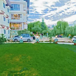 Royal Jardin Whistling Pines Resort Shimla